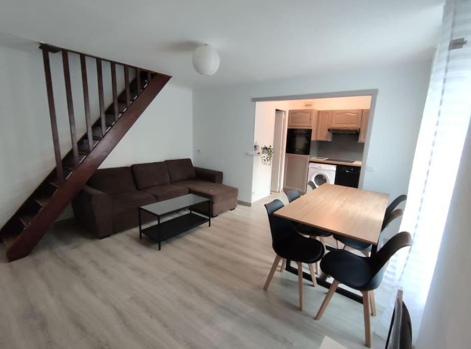 Duplex Cosy Διαμέρισμα Gonesse Εξωτερικό φωτογραφία