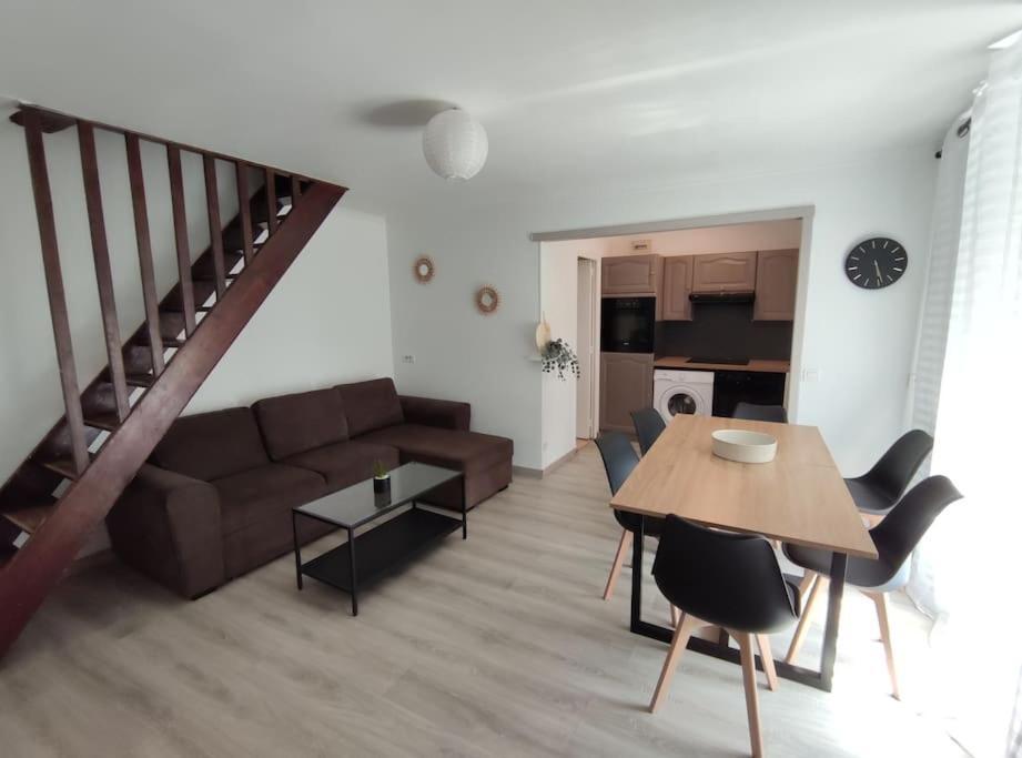 Duplex Cosy Διαμέρισμα Gonesse Εξωτερικό φωτογραφία